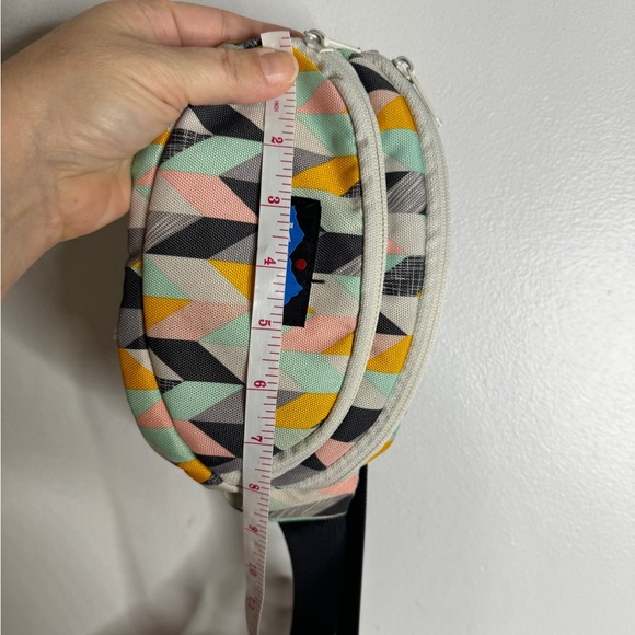 Kavu Multicolor 2 Pocket Belt Bag Fanny Pack CP - Picture 6 of 7